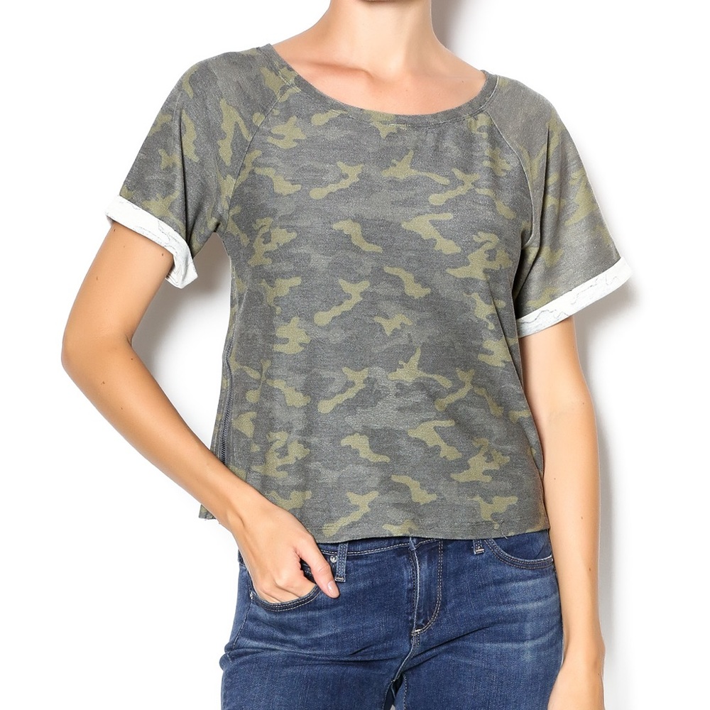 Camo Top with Zipper Deail - M - BNWT